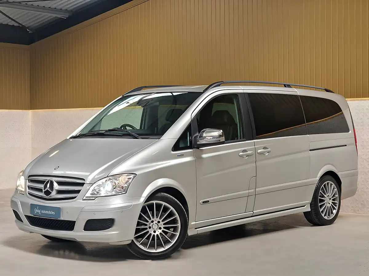 Used 2015 Mercedes-Benz Viano Ambiente Iridium Silver - Interior and Exterior details 11