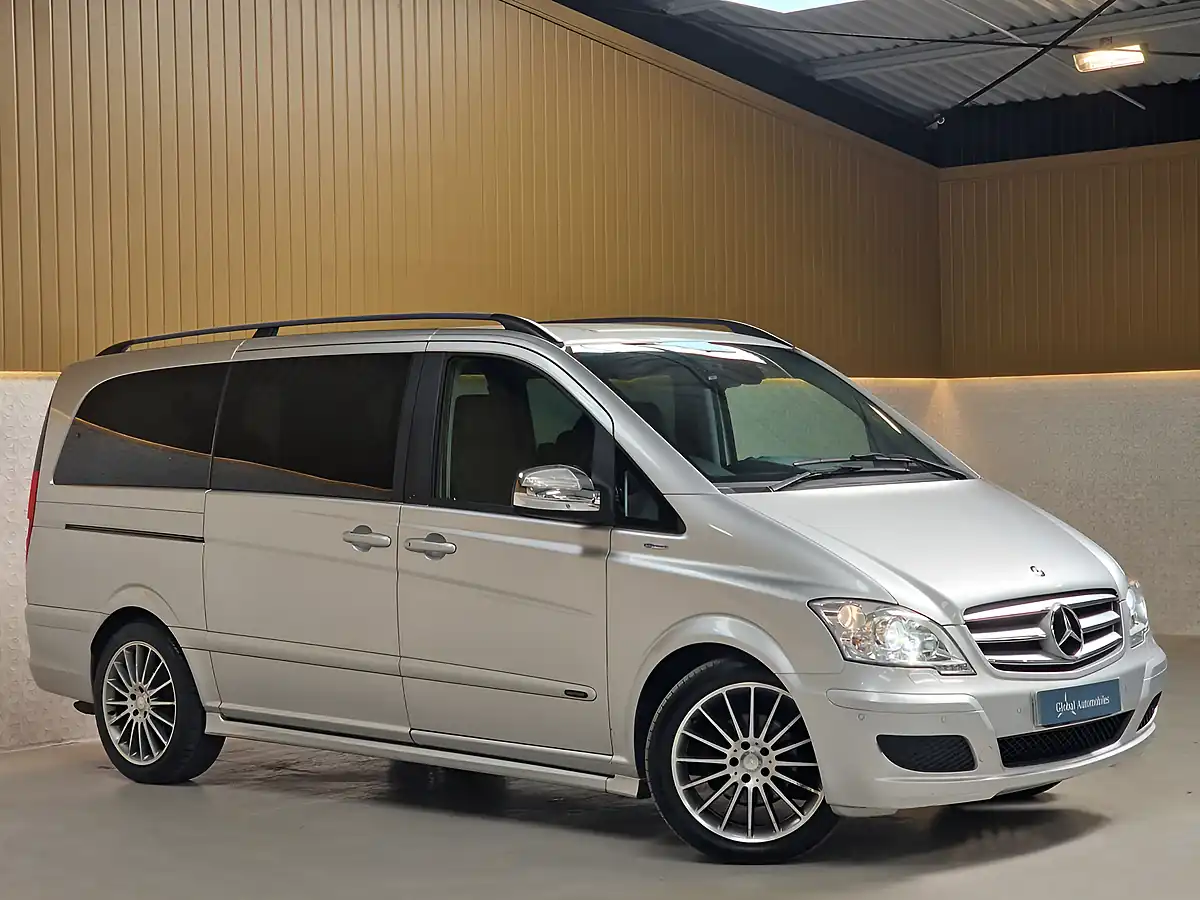 Used 2015 Mercedes-Benz Viano Ambiente Iridium Silver - Interior and Exterior details 13