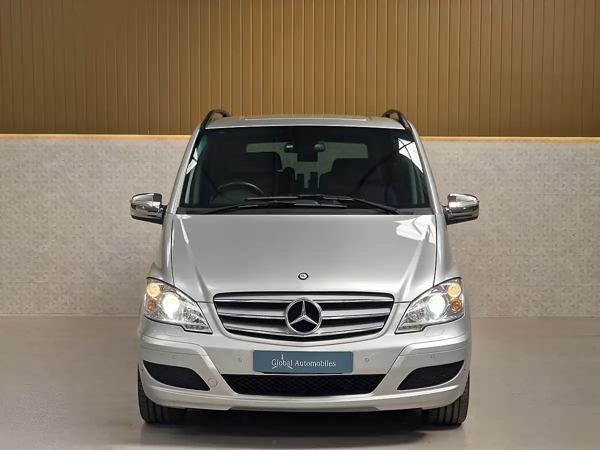 Used 2015 Mercedes-Benz Viano Ambiente Iridium Silver - Interior and Exterior details 7