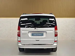 Used 2015 Mercedes-Benz Viano Ambiente Iridium Silver - Interior and Exterior details 9