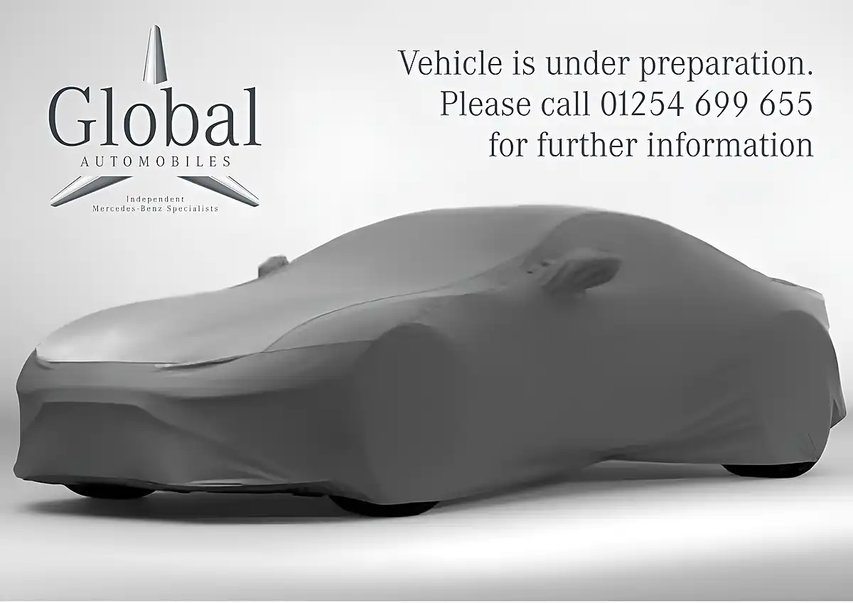 Used 2015 Mercedes-Benz Viano Ambiente Obsidian Black - Interior and Exterior details 2
