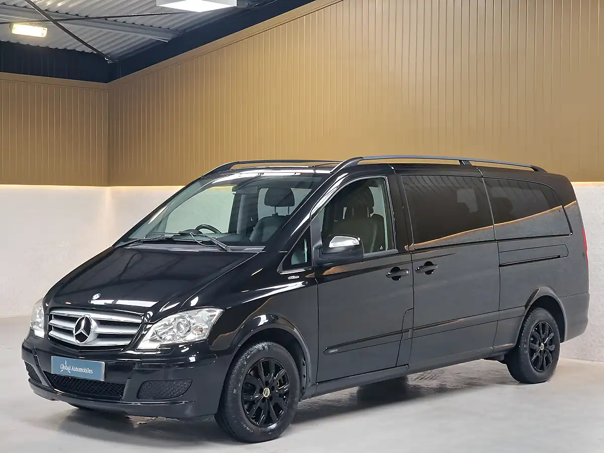 Used 2015 Mercedes-Benz Viano Ambiente Obsidian Black - Interior and Exterior details 16