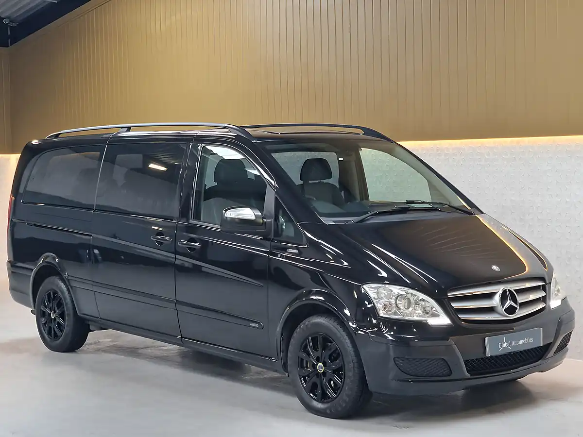 Used 2015 Mercedes-Benz Viano Ambiente Obsidian Black - Interior and Exterior details 18