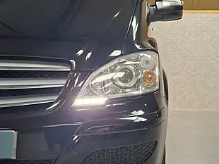 Used 2015 Mercedes-Benz Viano Ambiente Obsidian Black - Interior and Exterior details 8