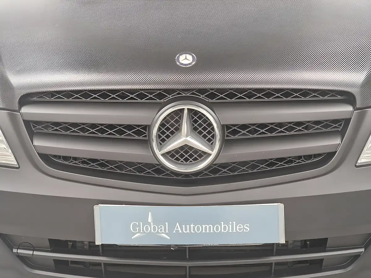 Used 2015 Mercedes-Benz Vito 5 SEAT Obsidian Black - Interior and Exterior details 7