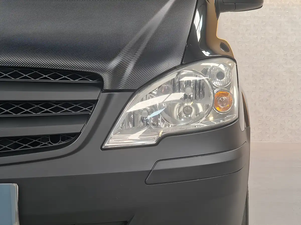 Used 2015 Mercedes-Benz Vito 5 SEAT Obsidian Black - Interior and Exterior details 8