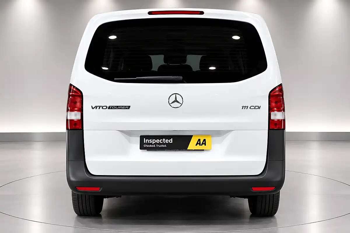 Used 2015 Mercedes-Benz Vito Pro Tourer Double Cab White - Interior and Exterior details 11
