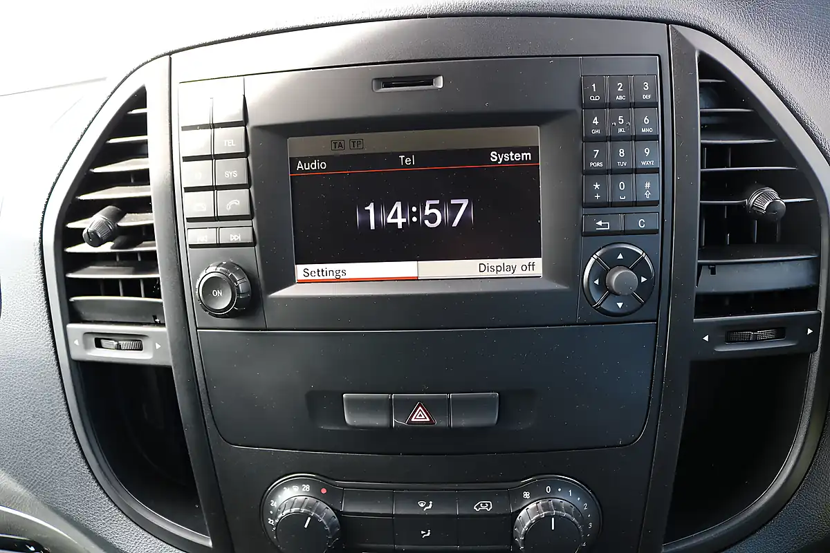 Used 2015 Mercedes-Benz Vito Pro White - Interior and Exterior details 16