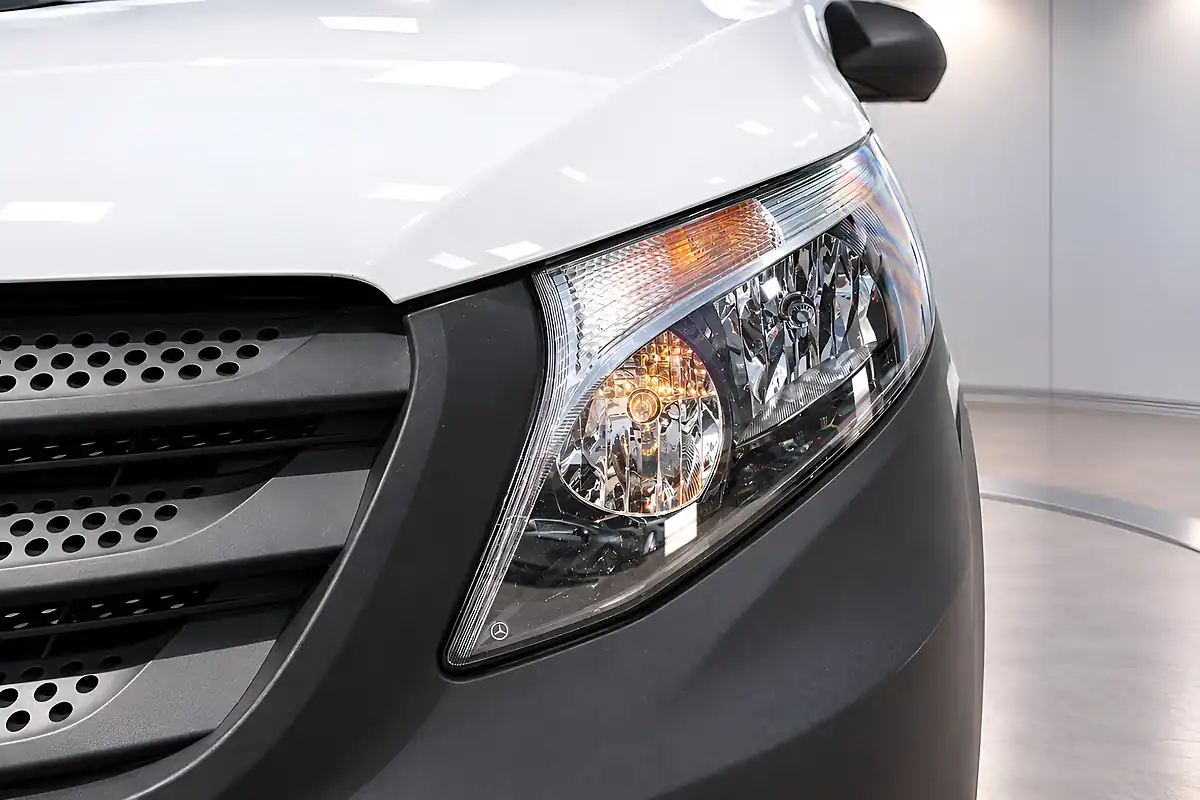 Used 2015 Mercedes-Benz Vito Pro White - Interior and Exterior details 9