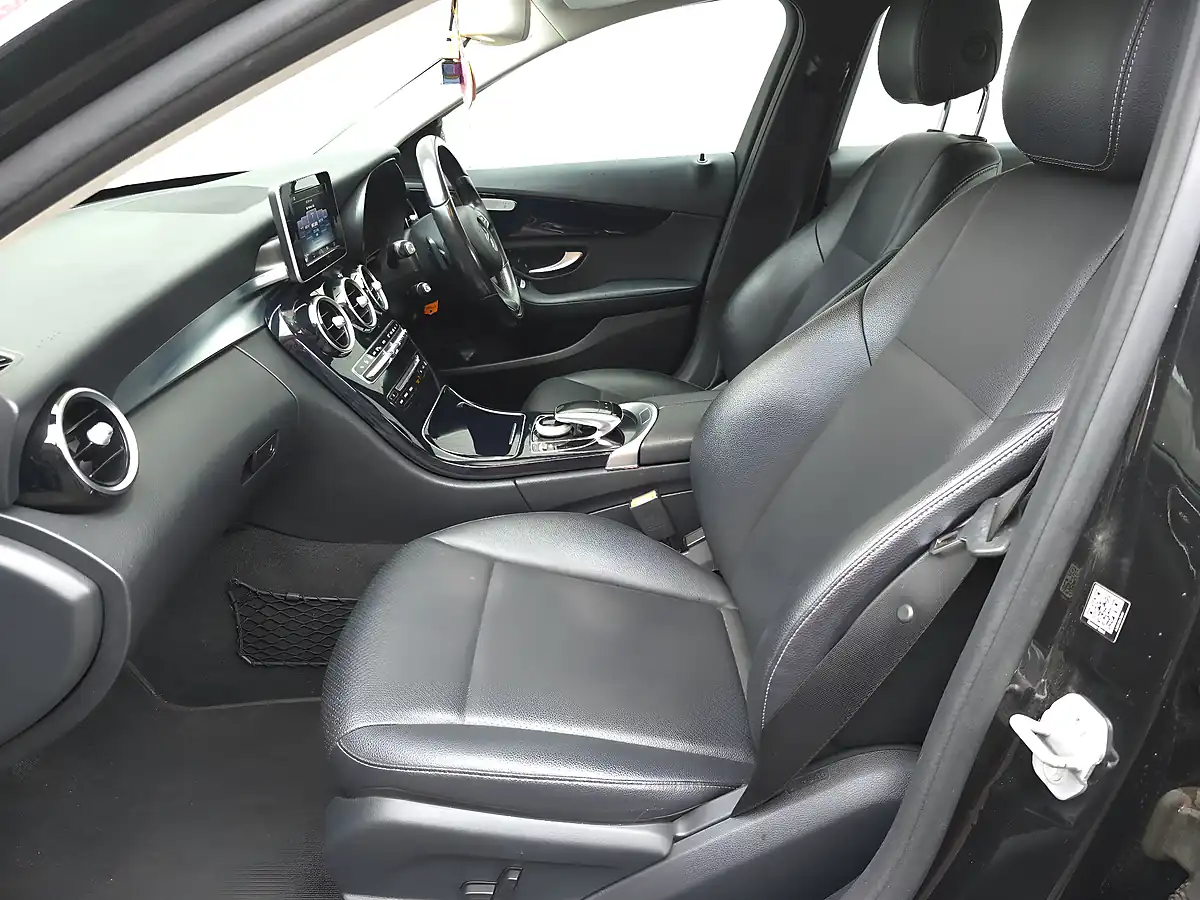 Used 2015 Mercedes C Class Se Black - Interior and Exterior details 13