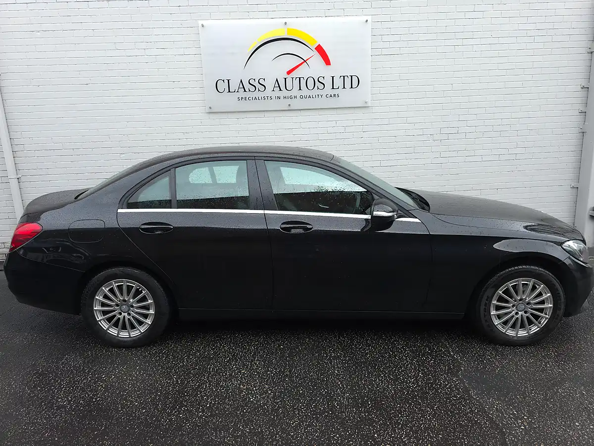 Used 2015 Mercedes C Class Se Black - Interior and Exterior details 16