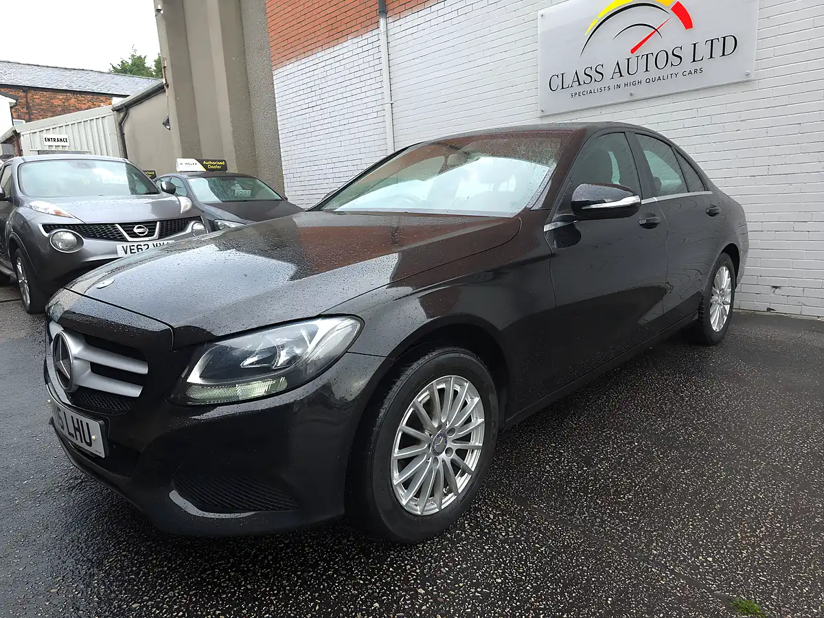 Used 2015 Mercedes C Class Se Black - Interior and Exterior details 4