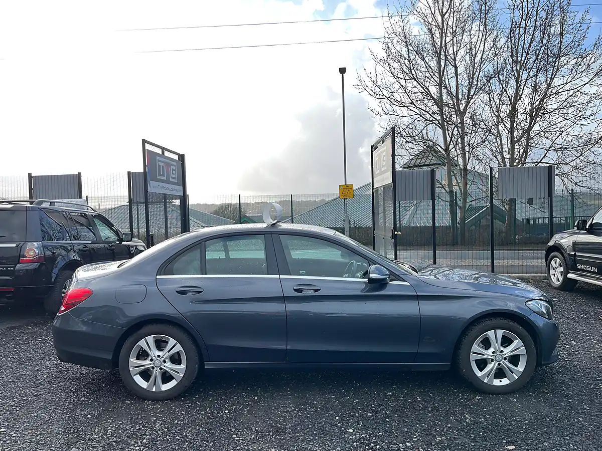 Used 2015 Mercedes C Class Se Grey - Interior and Exterior details 9