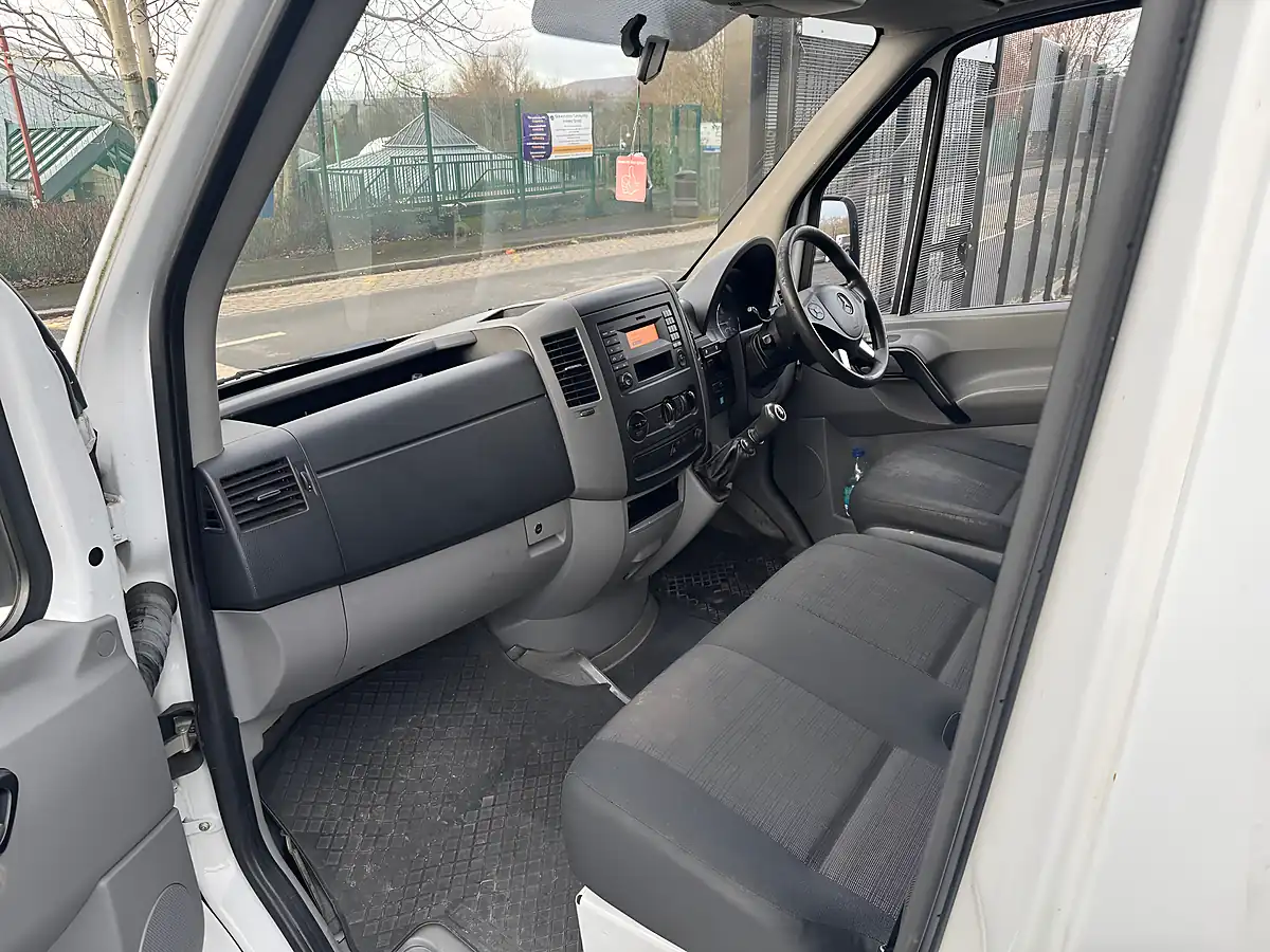 Used 2015 Mercedes Sprinter L2 White - Interior and Exterior details 13