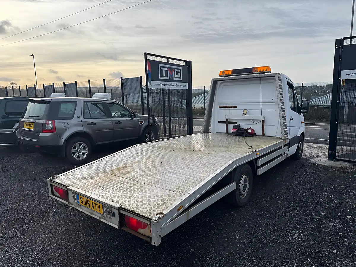 Used 2015 Mercedes Sprinter L2 White - Interior and Exterior details 8