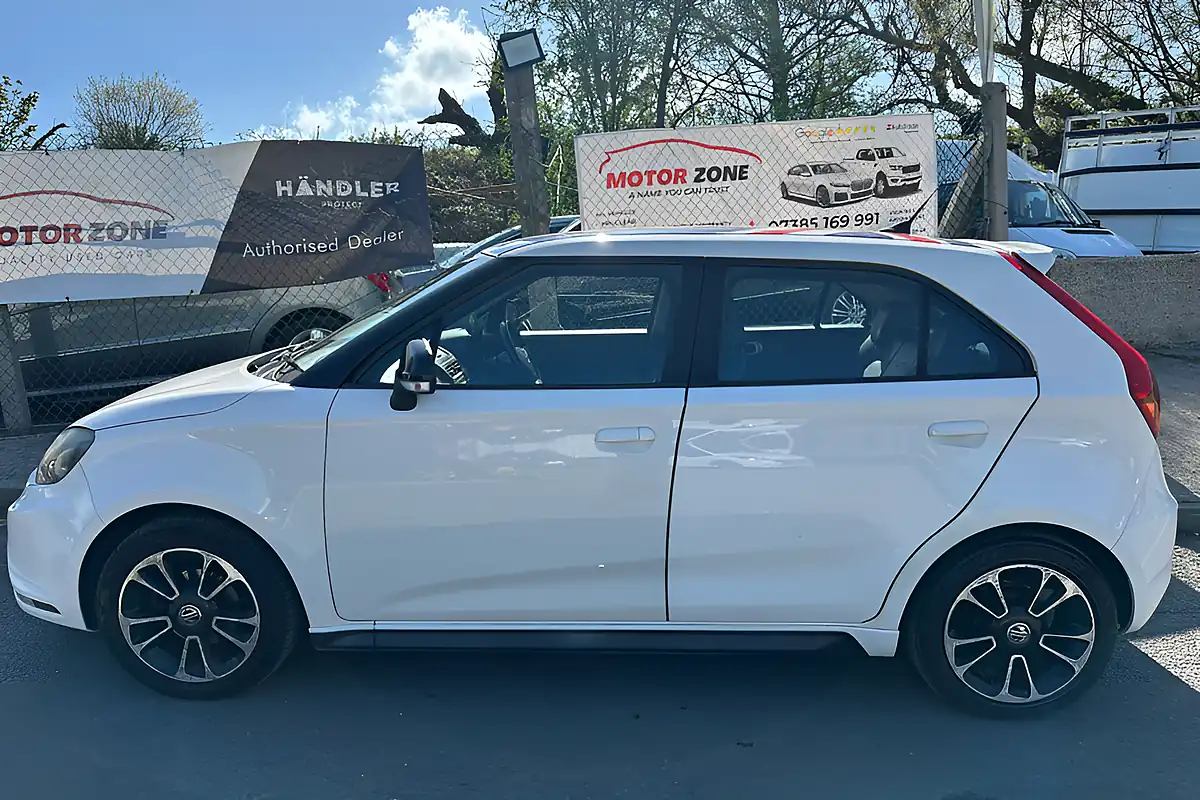 Used 2015 MG MG3 3Style White - Interior and Exterior details 7