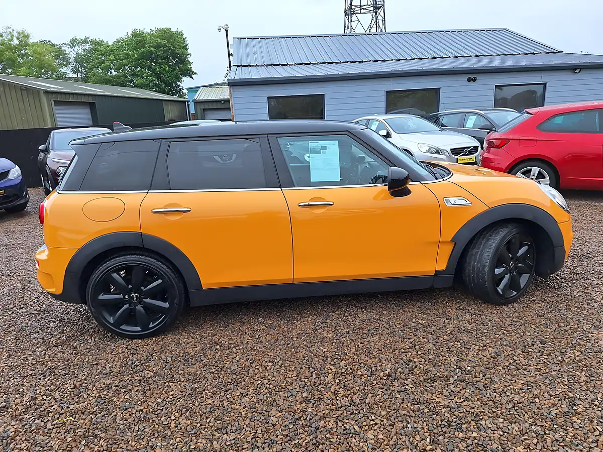 Used 2015 MINI Clubman Cooper S Orange - Interior and Exterior details 13