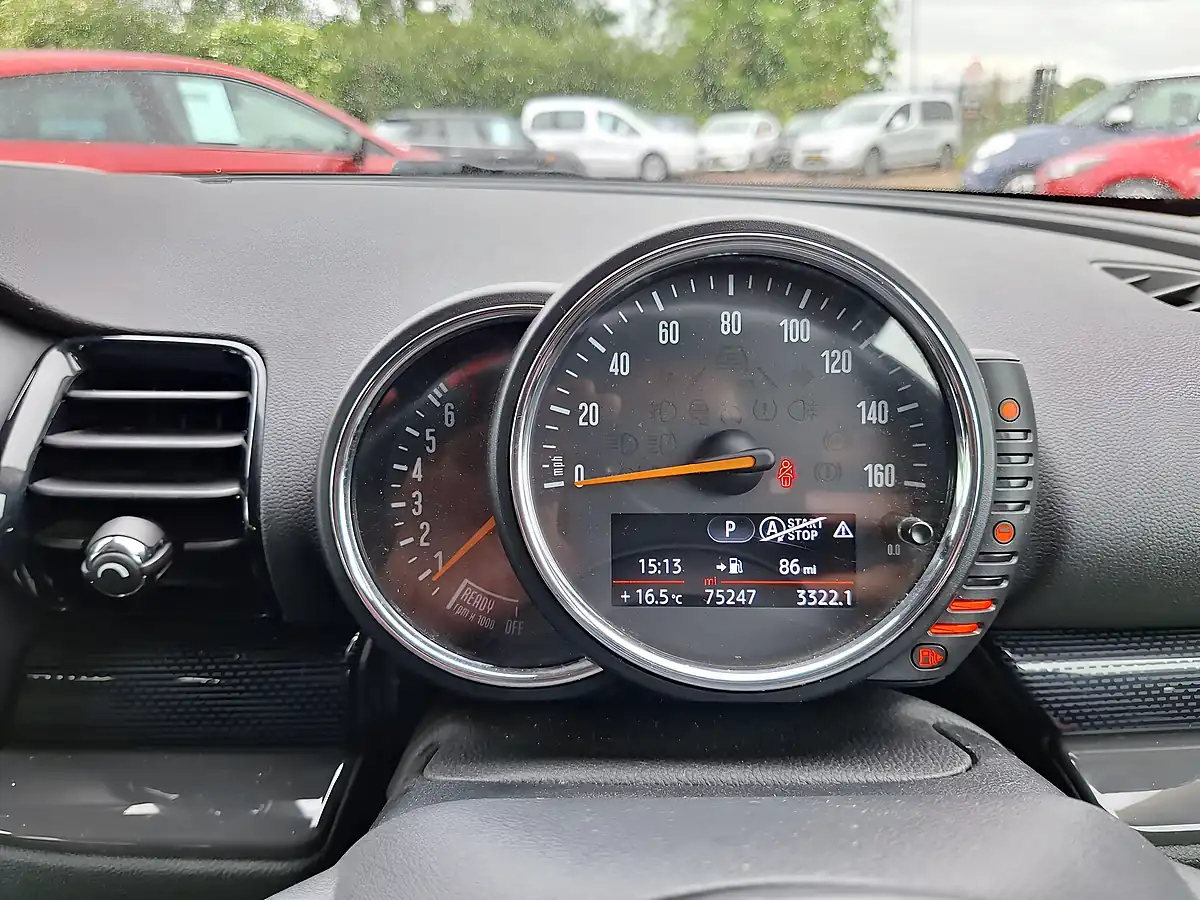 Used 2015 MINI Clubman Cooper S Orange - Interior and Exterior details 14