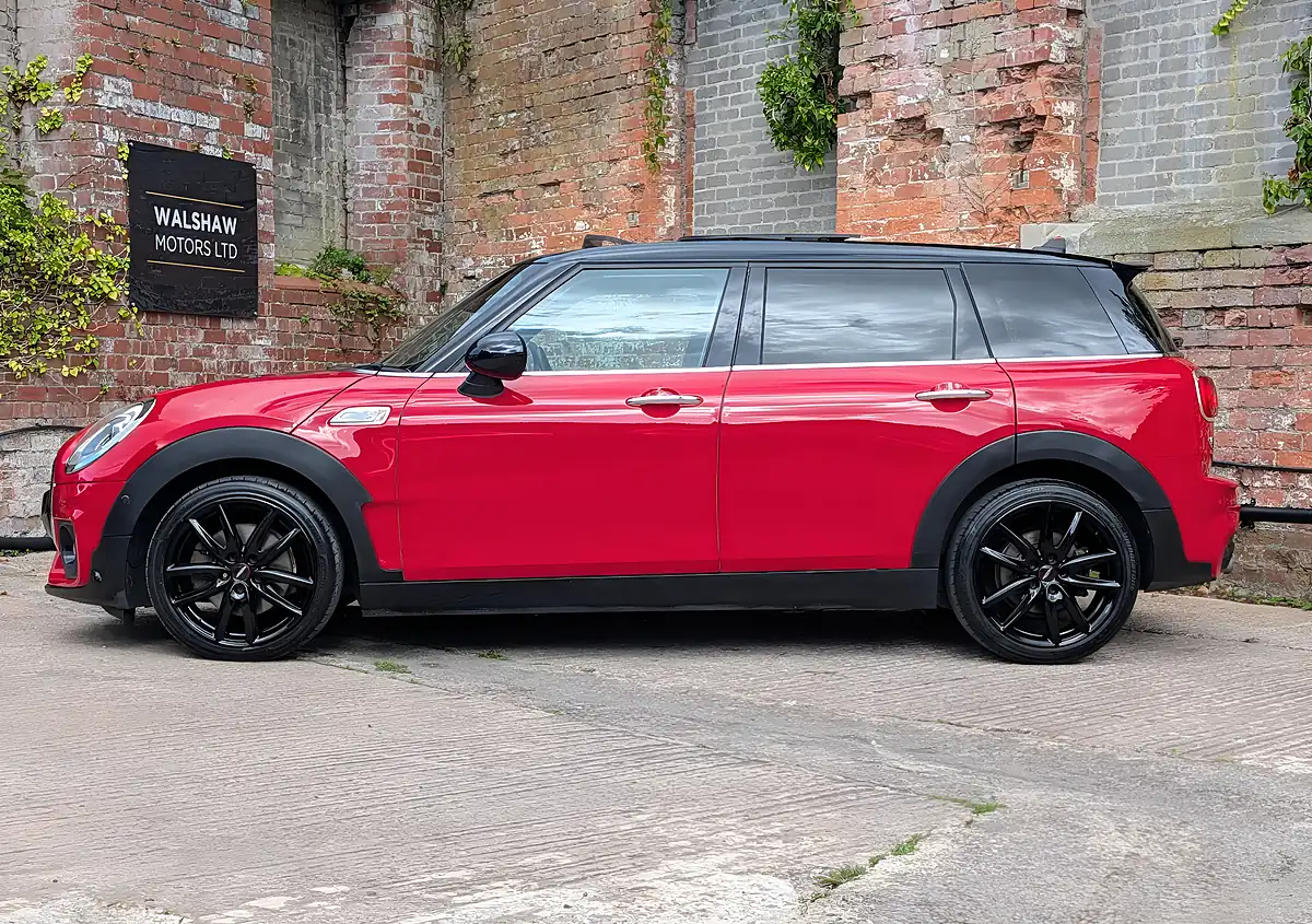 Used 2015 MINI Clubman Cooper S Red - Interior and Exterior details 10