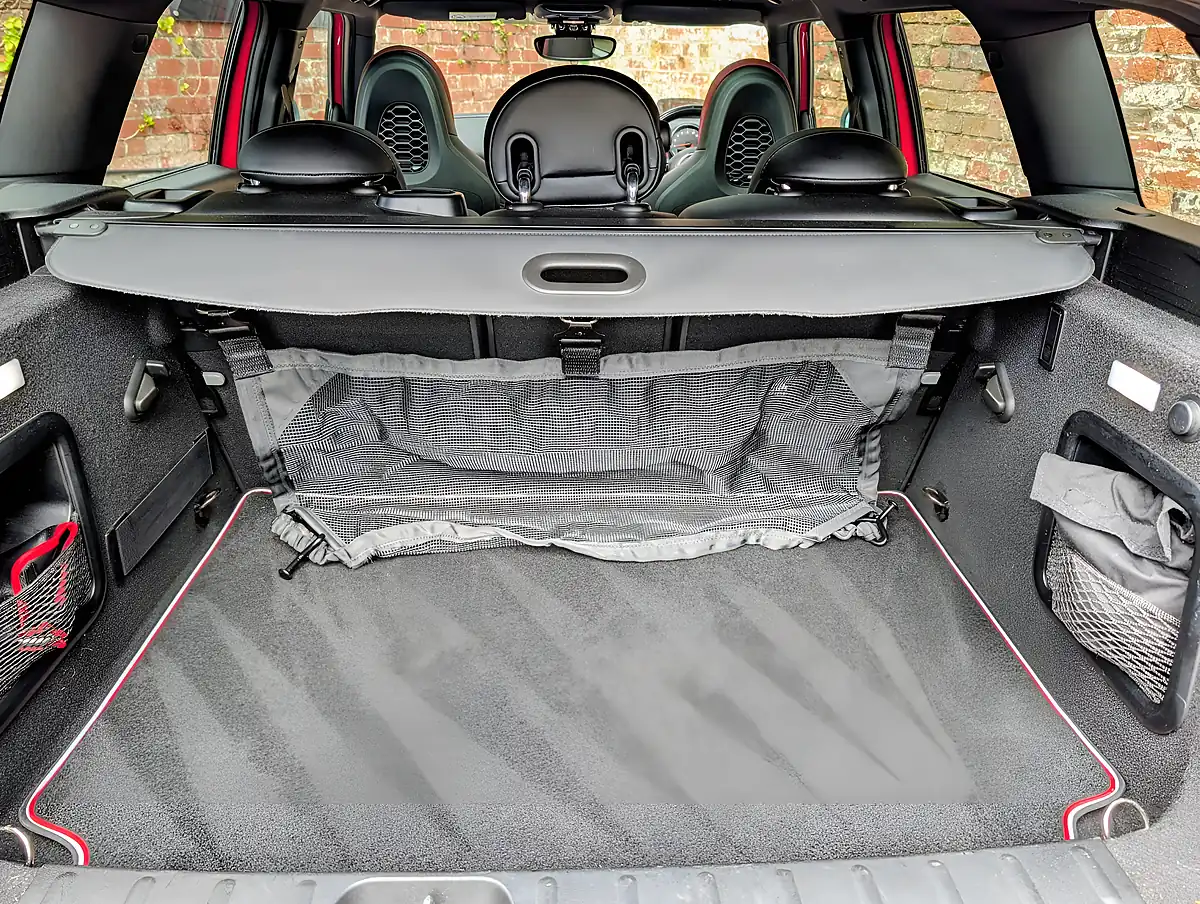 Used 2015 MINI Clubman Cooper S Red - Interior and Exterior details 14