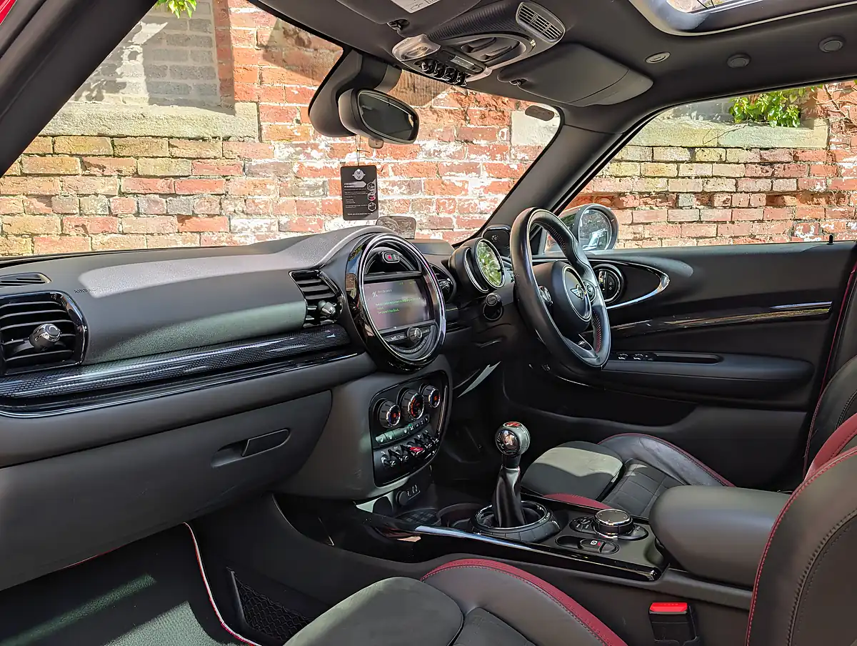 Used 2015 MINI Clubman Cooper S Red - Interior and Exterior details 17