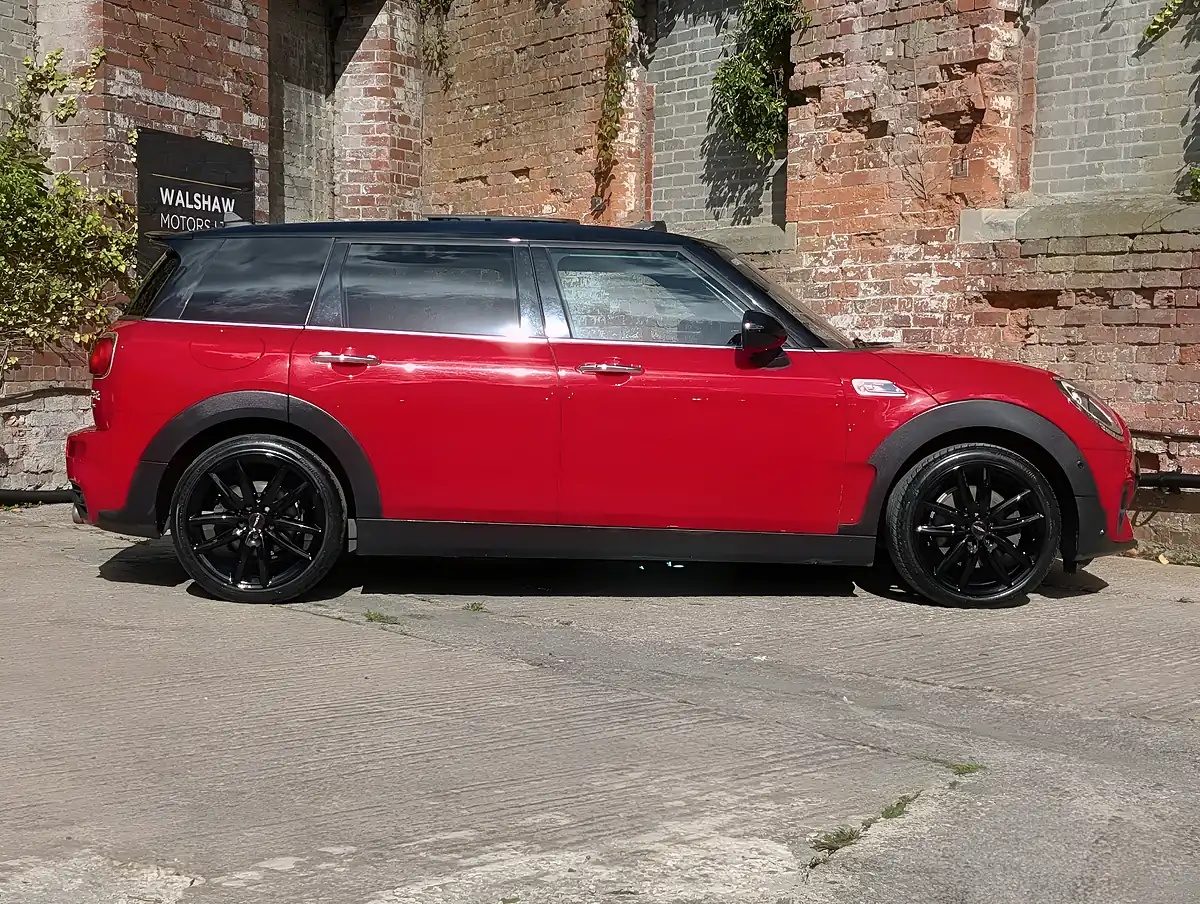 Used 2015 MINI Clubman Cooper S Red - Interior and Exterior details 4