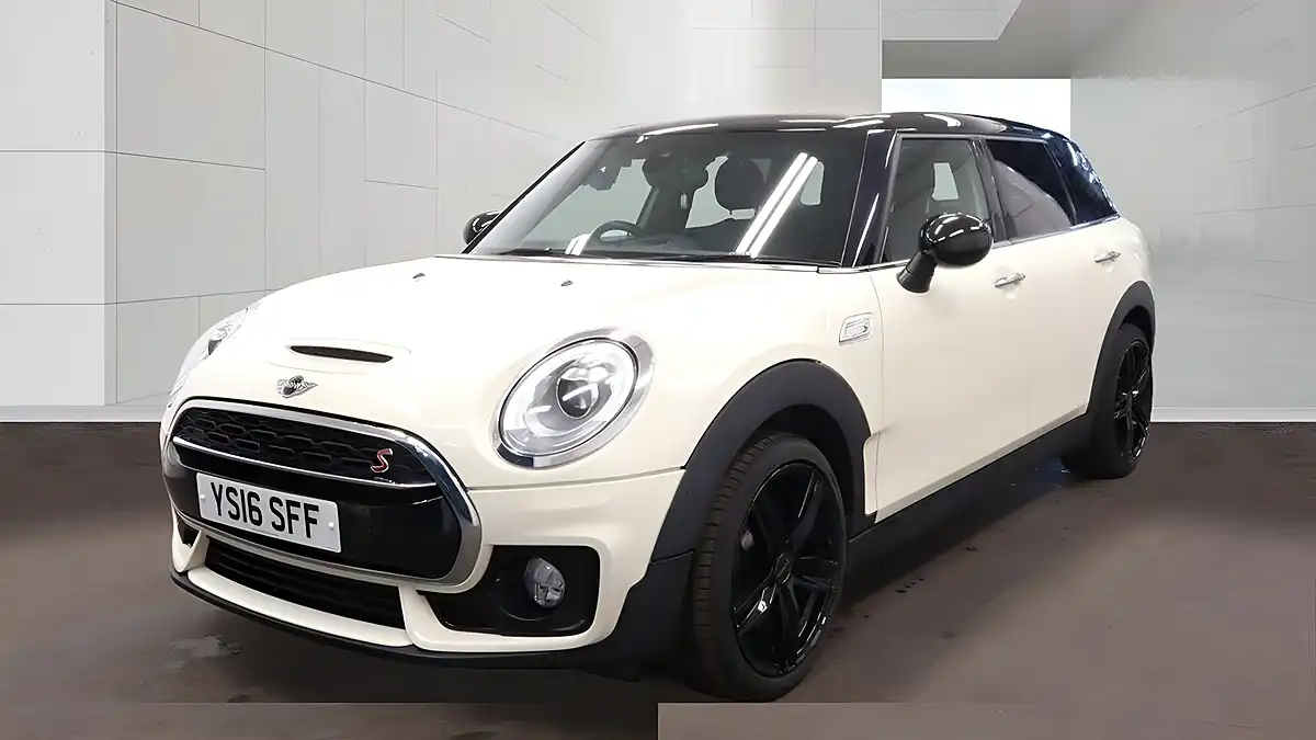 Used 2015 MINI Clubman Cooper Sd White - Interior and Exterior details 2