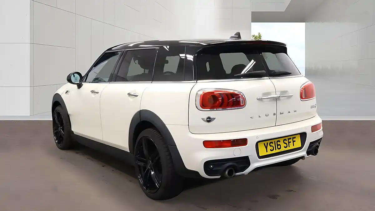 Used 2015 MINI Clubman Cooper Sd White - Interior and Exterior details 3
