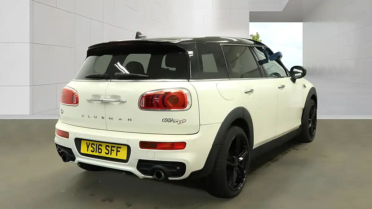 Used 2015 MINI Clubman Cooper Sd White - Interior and Exterior details 4