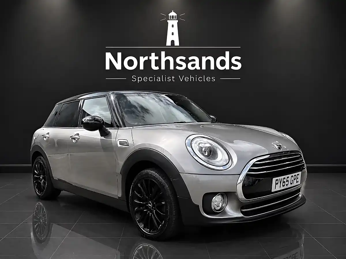 Used 2015 MINI Clubman Cooper Silver - Front View