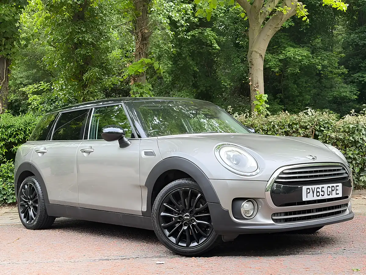 Used 2015 MINI Clubman Cooper Silver - Interior and Exterior details 4