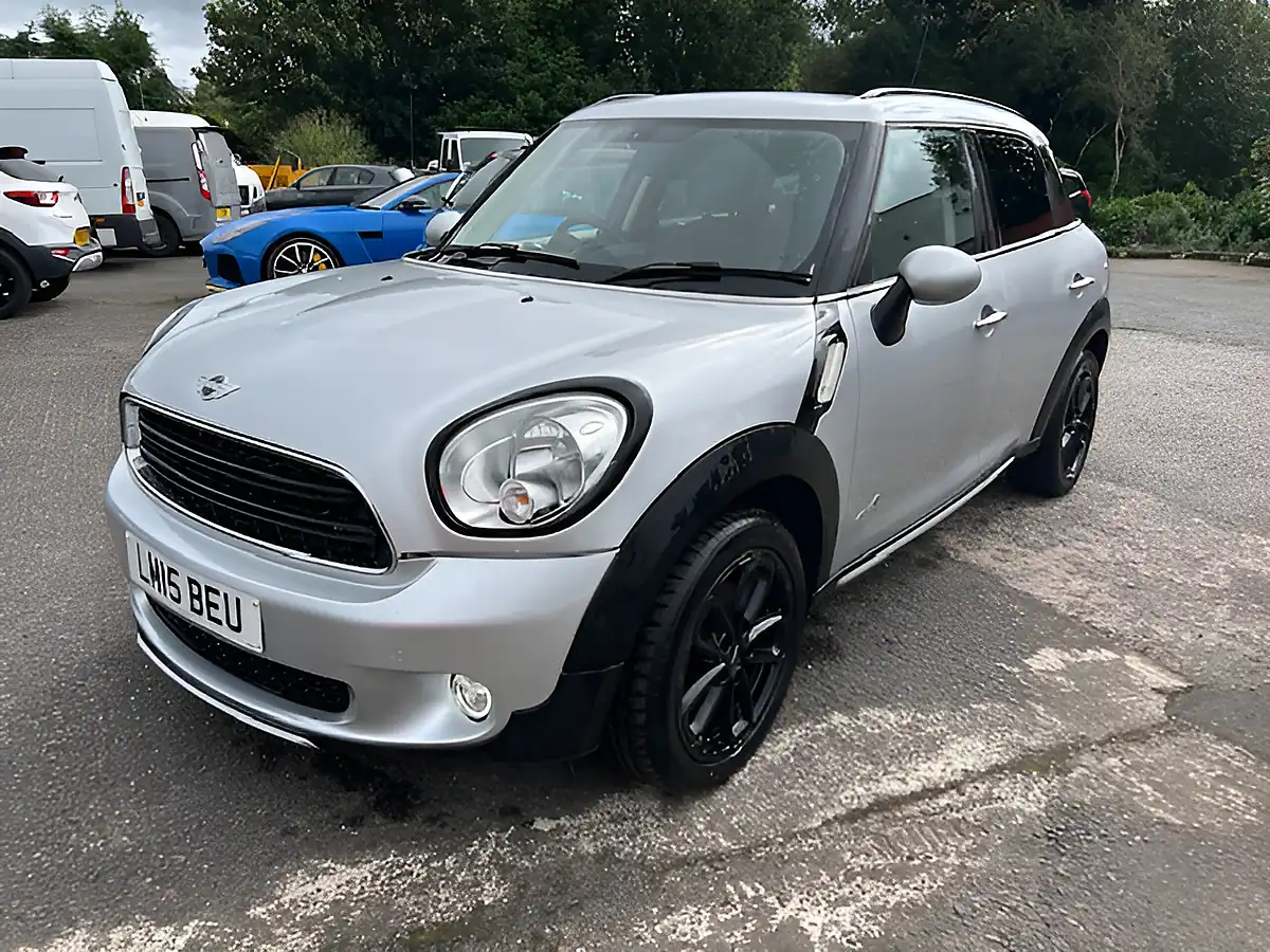 Used 2015 MINI Clubman Cooper Silver - Front View