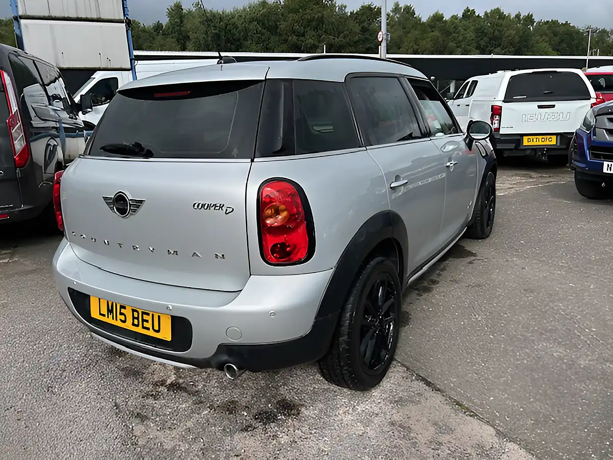 Used 2015 MINI Clubman Cooper Silver - Interior and Exterior details 13