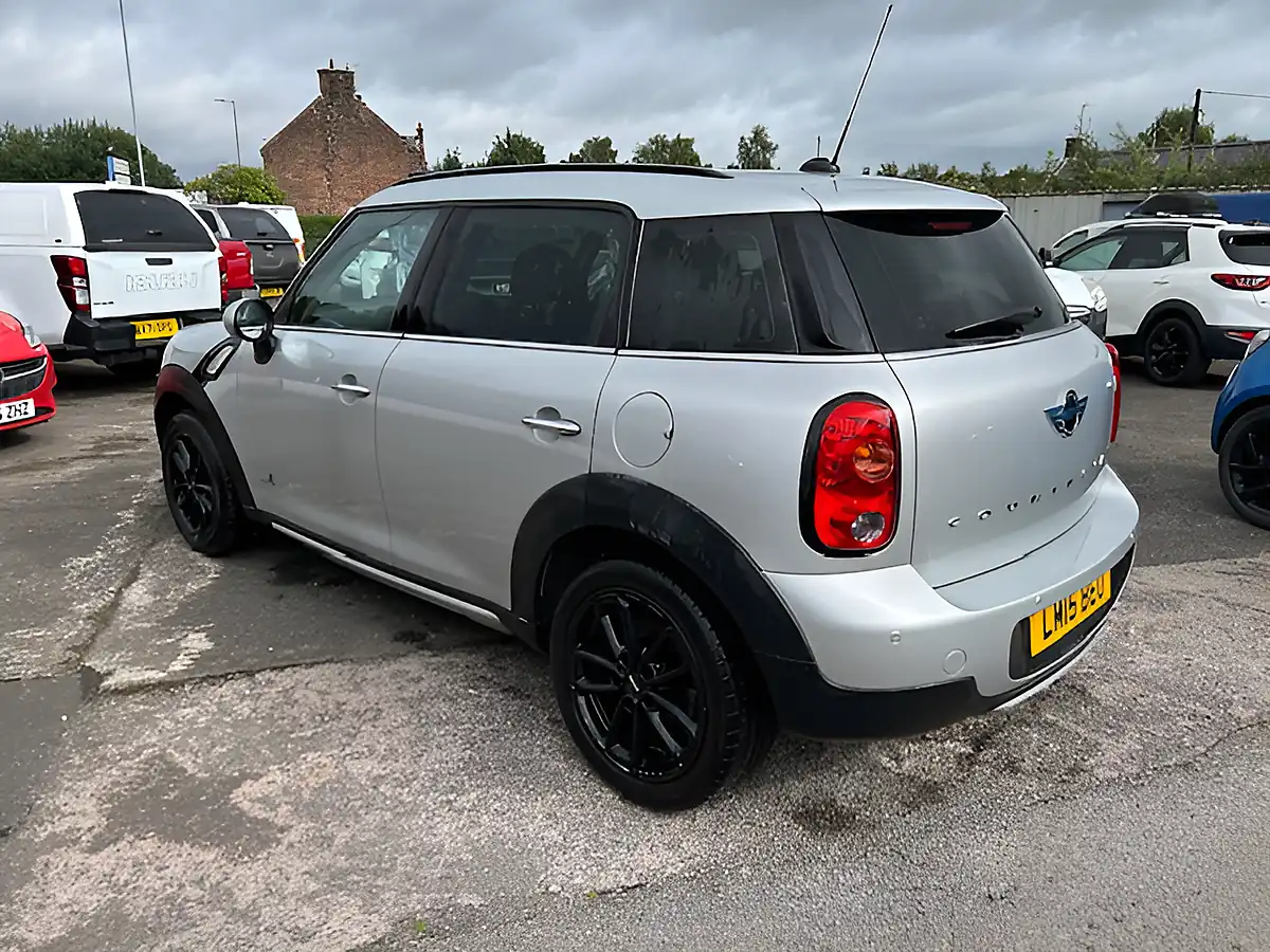 Used 2015 MINI Clubman Cooper Silver - Interior and Exterior details 2