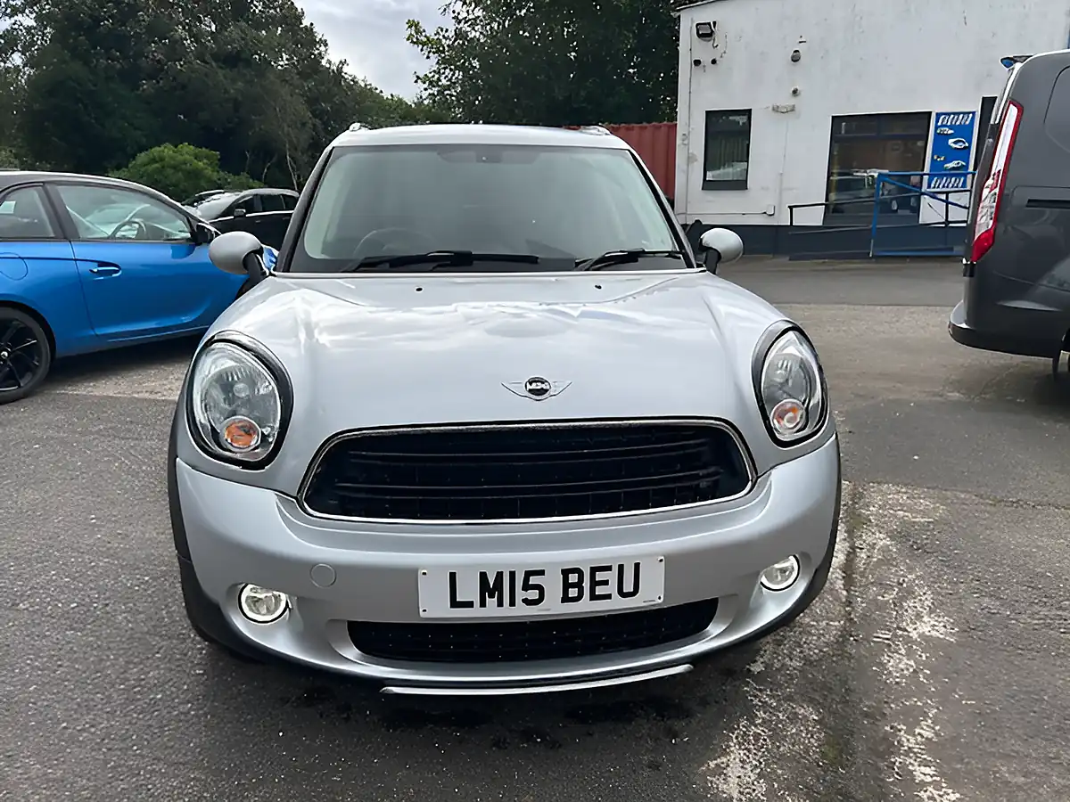 Used 2015 MINI Clubman Cooper Silver - Interior and Exterior details 4