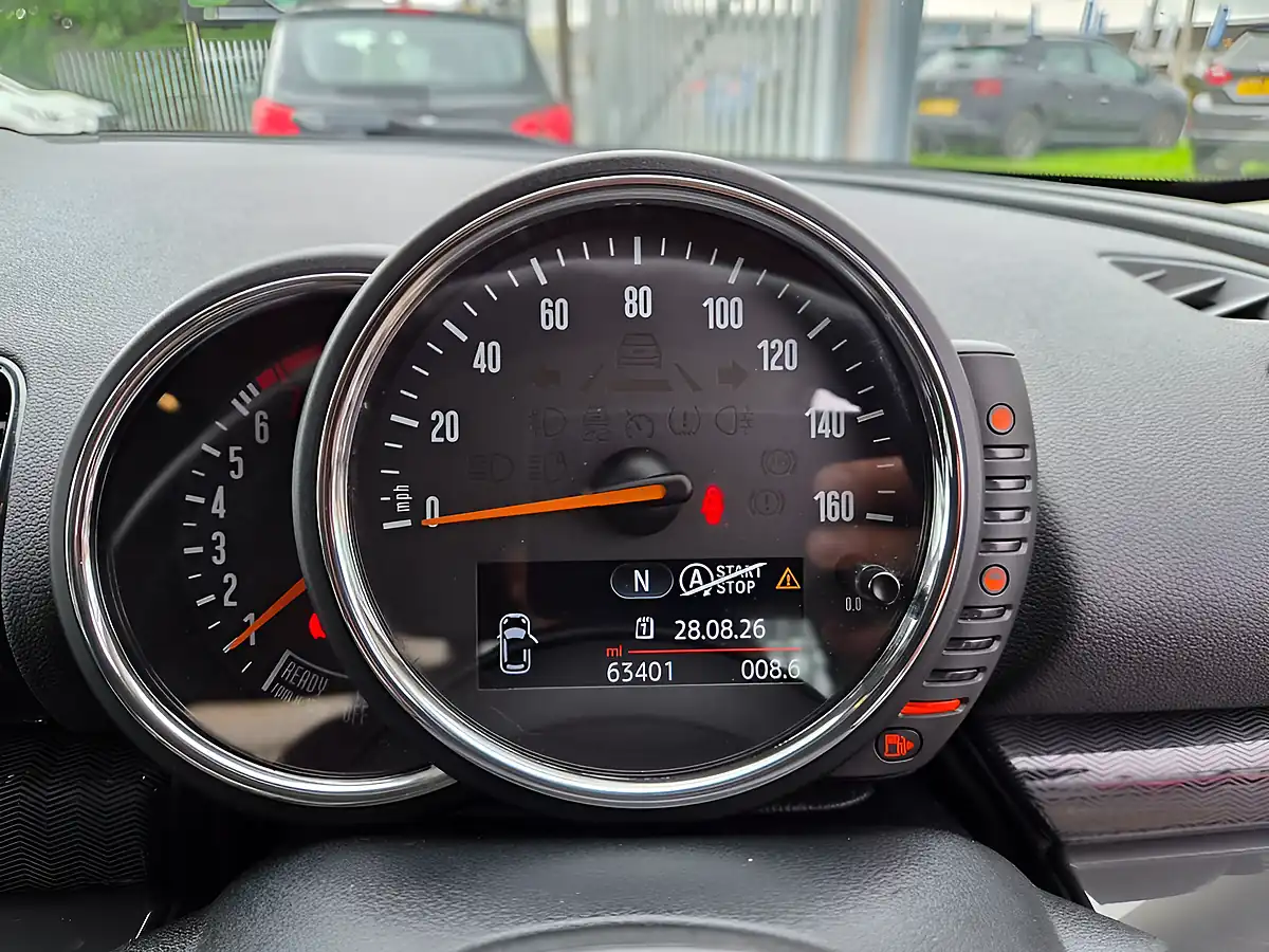 Used 2015 MINI Clubman Cooper White - Interior and Exterior details 18