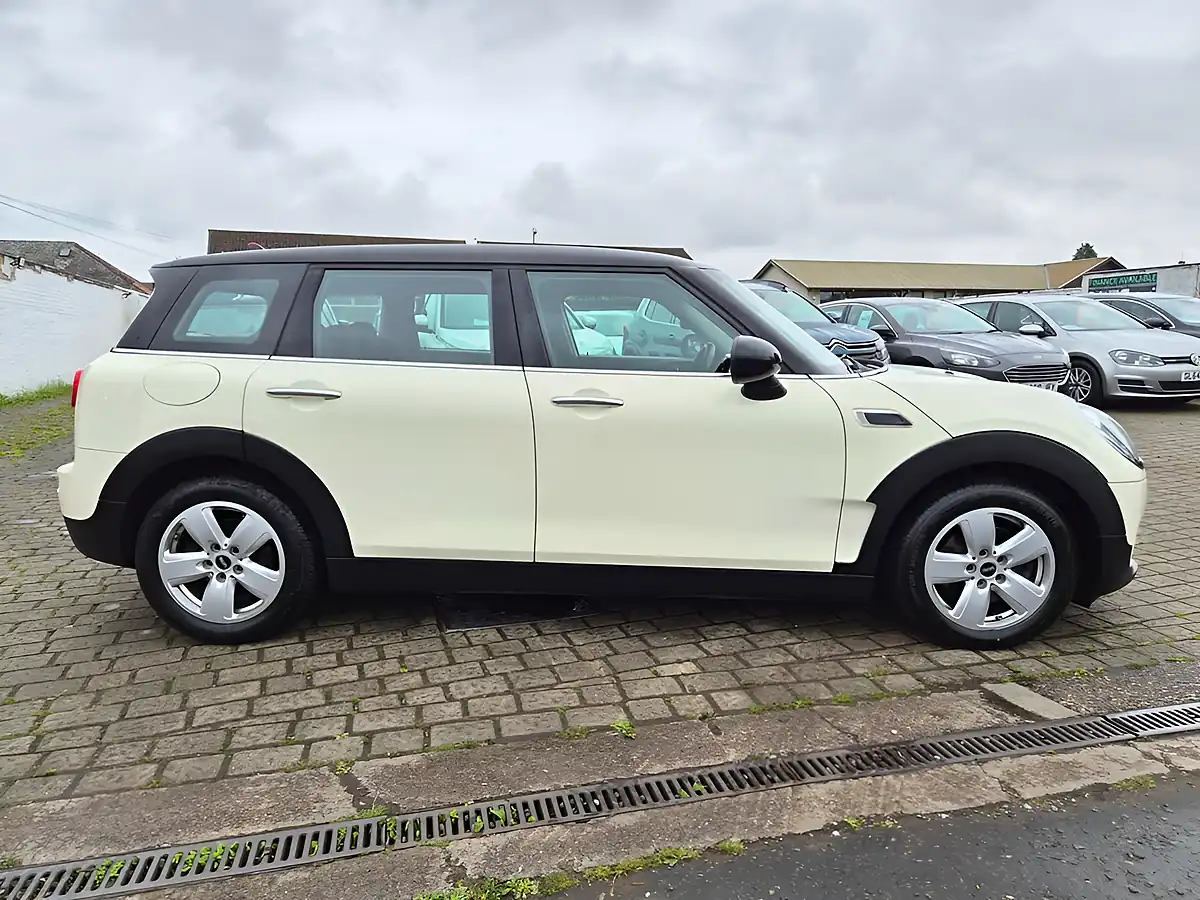 Used 2015 MINI Clubman Cooper White - Interior and Exterior details 20