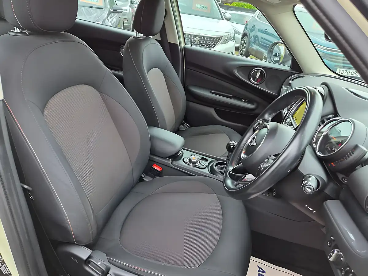 Used 2015 MINI Clubman Cooper White - Interior and Exterior details 7
