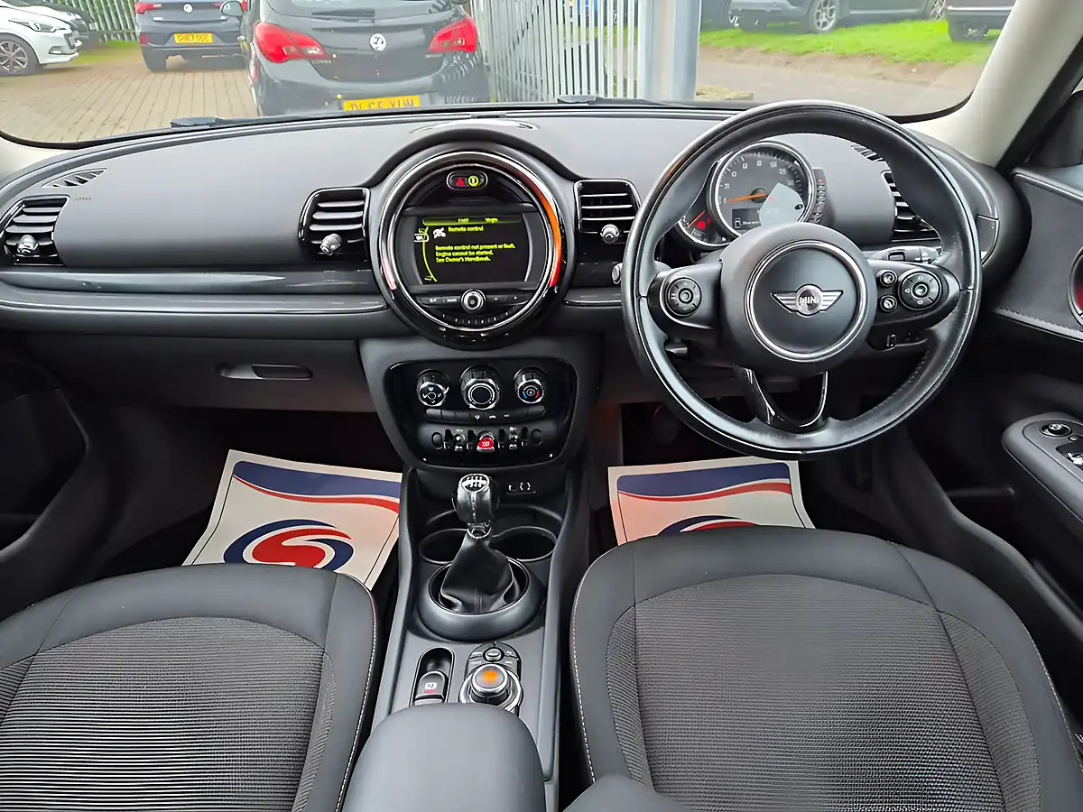 Used 2015 MINI Clubman Cooper White - Interior and Exterior details 9