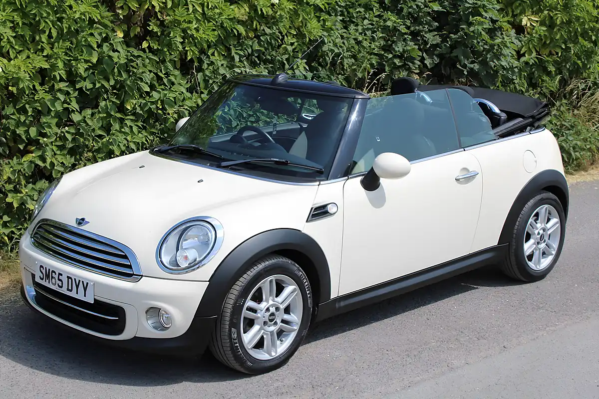 Used 2015 MINI Convertible Cooper Pepper White - Interior and Exterior details 14