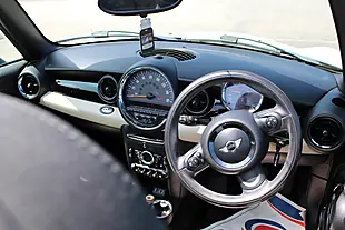 Used 2015 MINI Convertible Cooper Pepper White - Interior and Exterior details 17