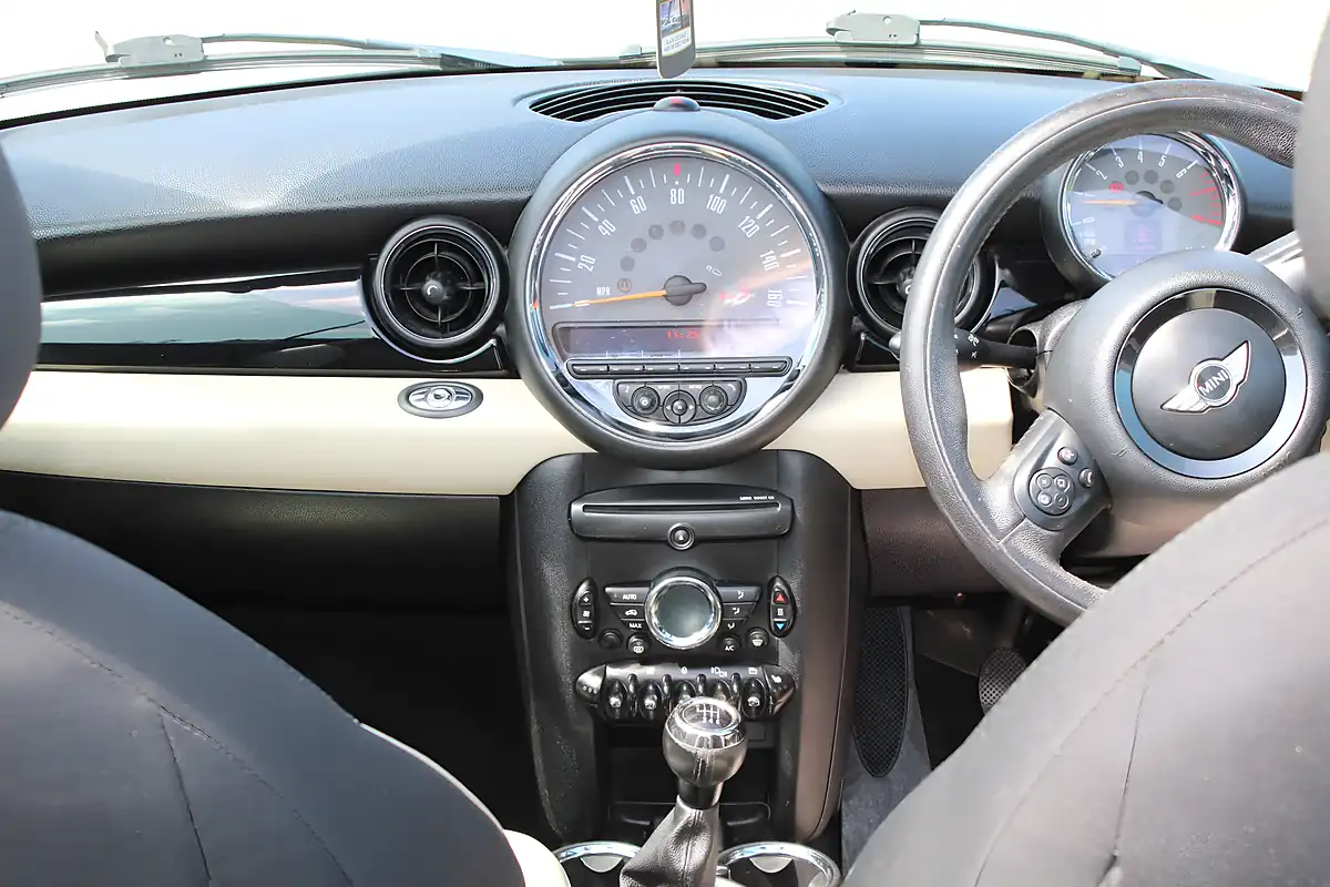 Used 2015 MINI Convertible Cooper Pepper White - Interior and Exterior details 19