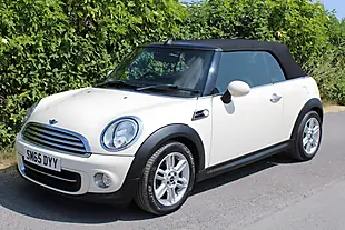 Used 2015 MINI Convertible Cooper Pepper White - Interior and Exterior details 3