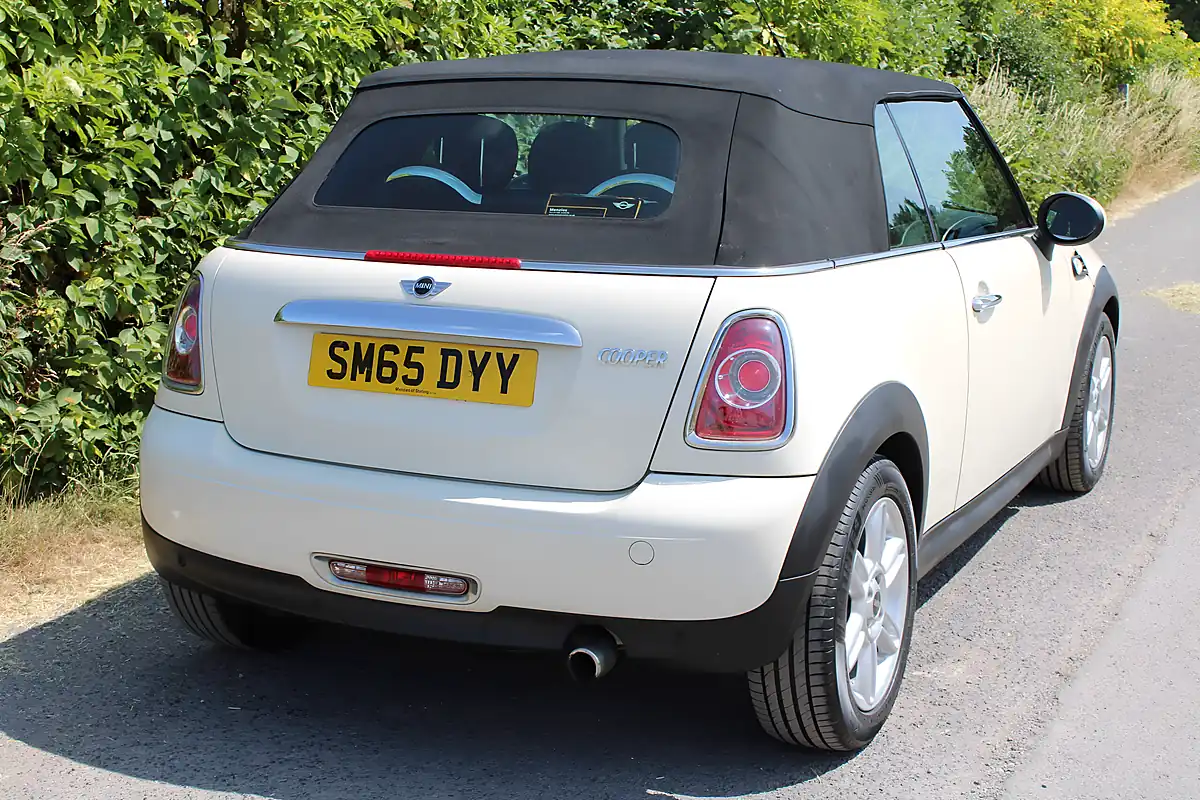 Used 2015 MINI Convertible Cooper Pepper White - Interior and Exterior details 8
