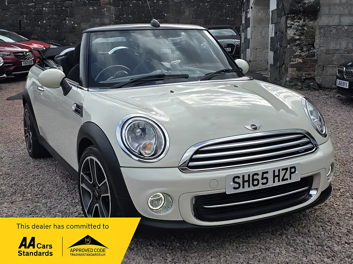 Used 2015 MINI Convertible Cooper White - Front View