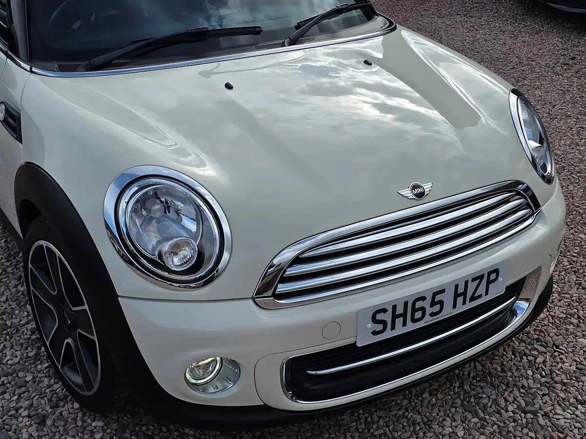 Used 2015 MINI Convertible Cooper White - Interior and Exterior details 3