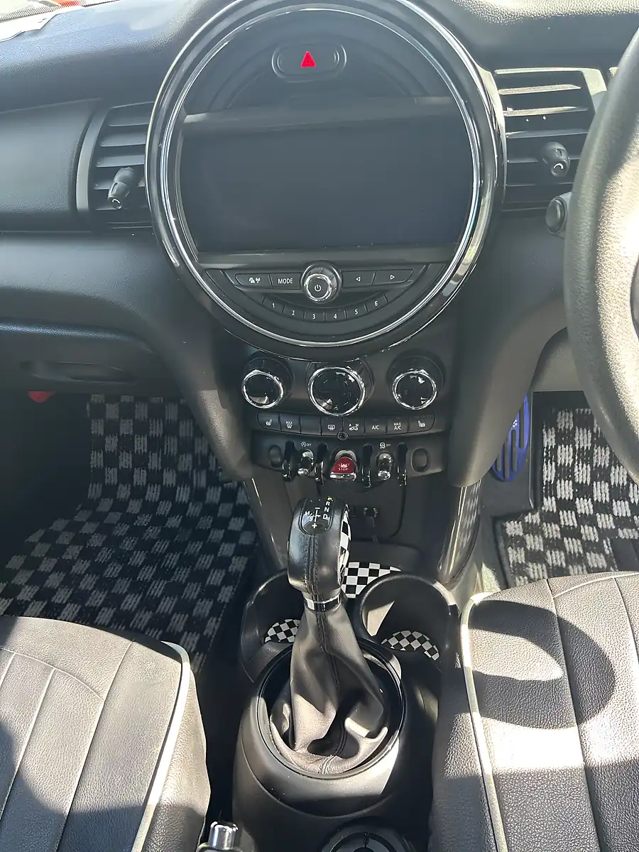 Used 2015 MINI Cooper Black - Interior and Exterior details 14