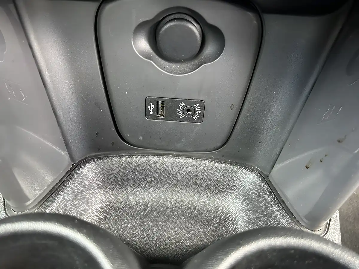 Used 2015 MINI Cooper Blue - Interior and Exterior details 11