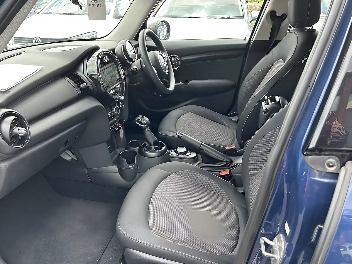 Used 2015 MINI Cooper Blue - Interior and Exterior details 12