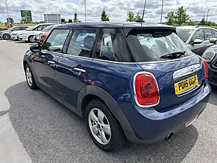 Used 2015 MINI Cooper Blue - Interior and Exterior details 4